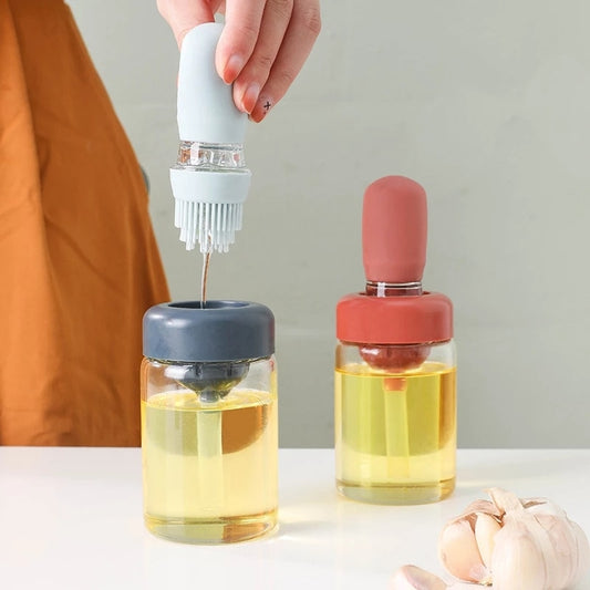 https://nwnhnowhere.com/products/2-in-1-oil-brush-glass-bottle?_pos=1&_sid=3bca3d364&_ss=r&variant=44187943469293